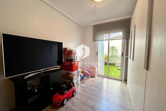 Tweedehands - Appartement / flat -
Torrevieja - Costa Blanca