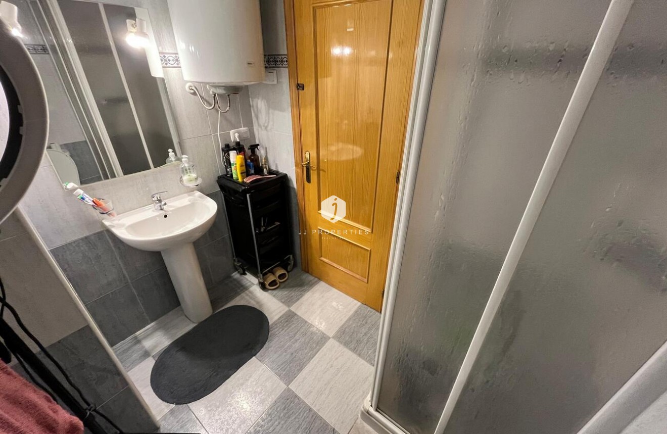 Tweedehands - Penthouse -
Torrevieja - La Florida