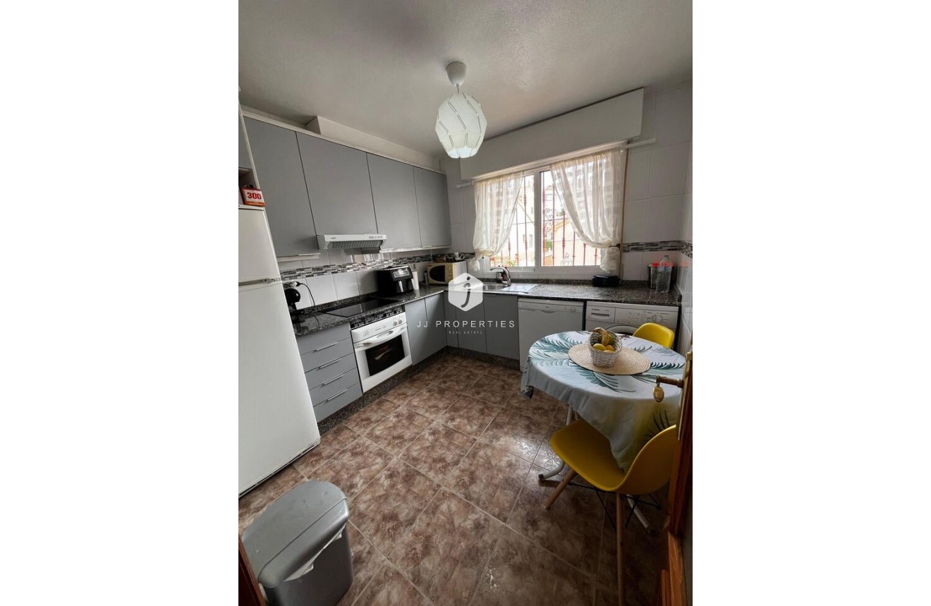 Tweedehands - Penthouse -
Torrevieja - La Florida