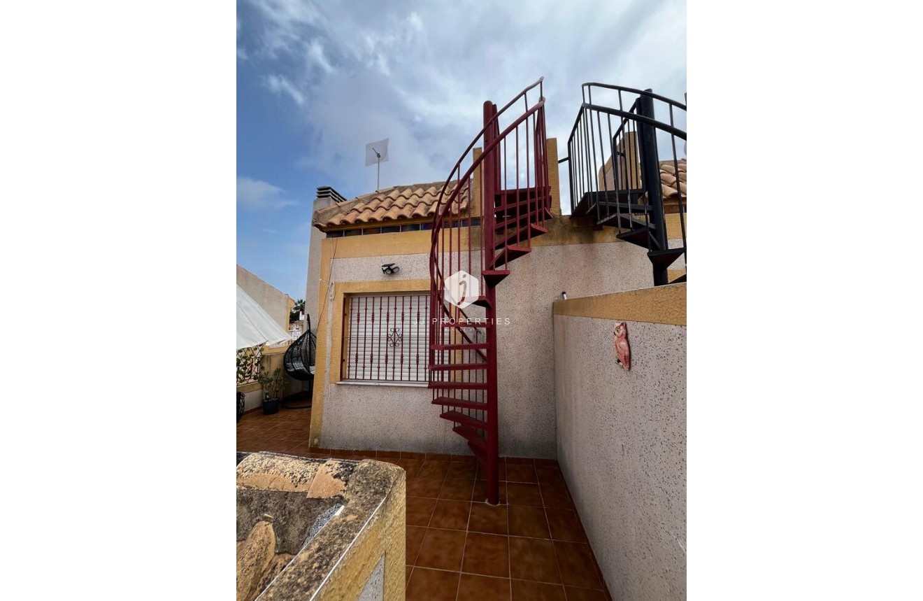 Tweedehands - Penthouse -
Torrevieja - La Florida