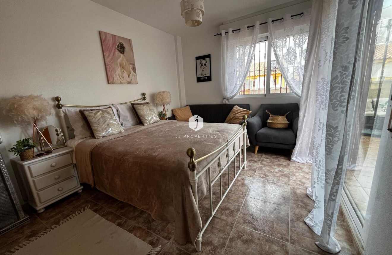 Tweedehands - Penthouse -
Torrevieja - La Florida