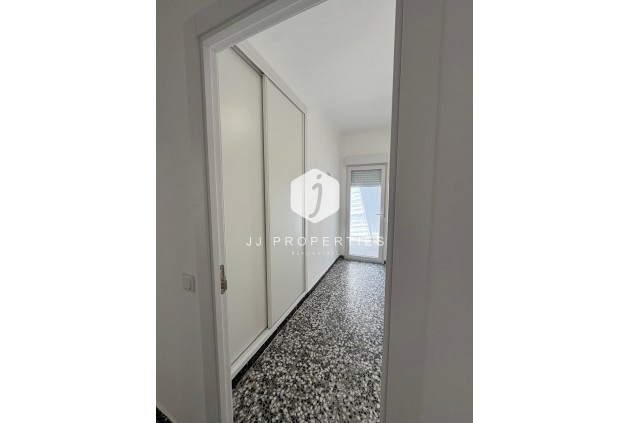 Tweedehands - Chalet -
Torrevieja - Centro