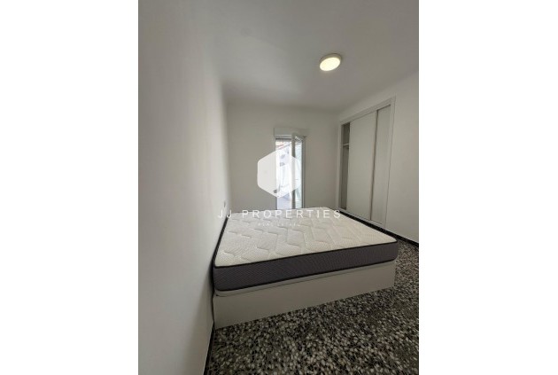 Tweedehands - Chalet -
Torrevieja - Centro