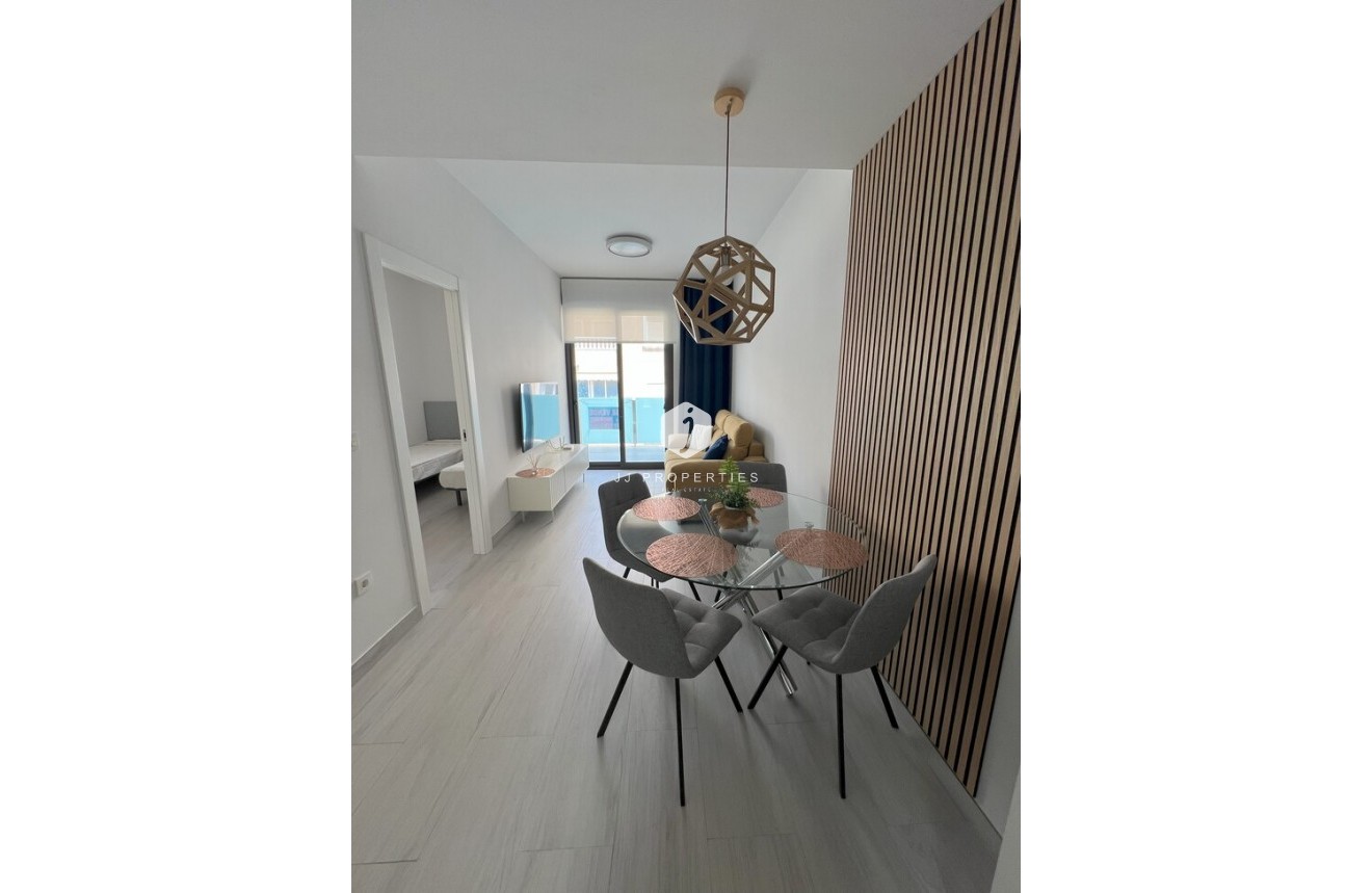 Tweedehands - Appartement / flat -
Torrevieja - Playa del Cura