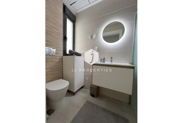 Tweedehands - Appartement / flat -
Torrevieja - Playa del Cura