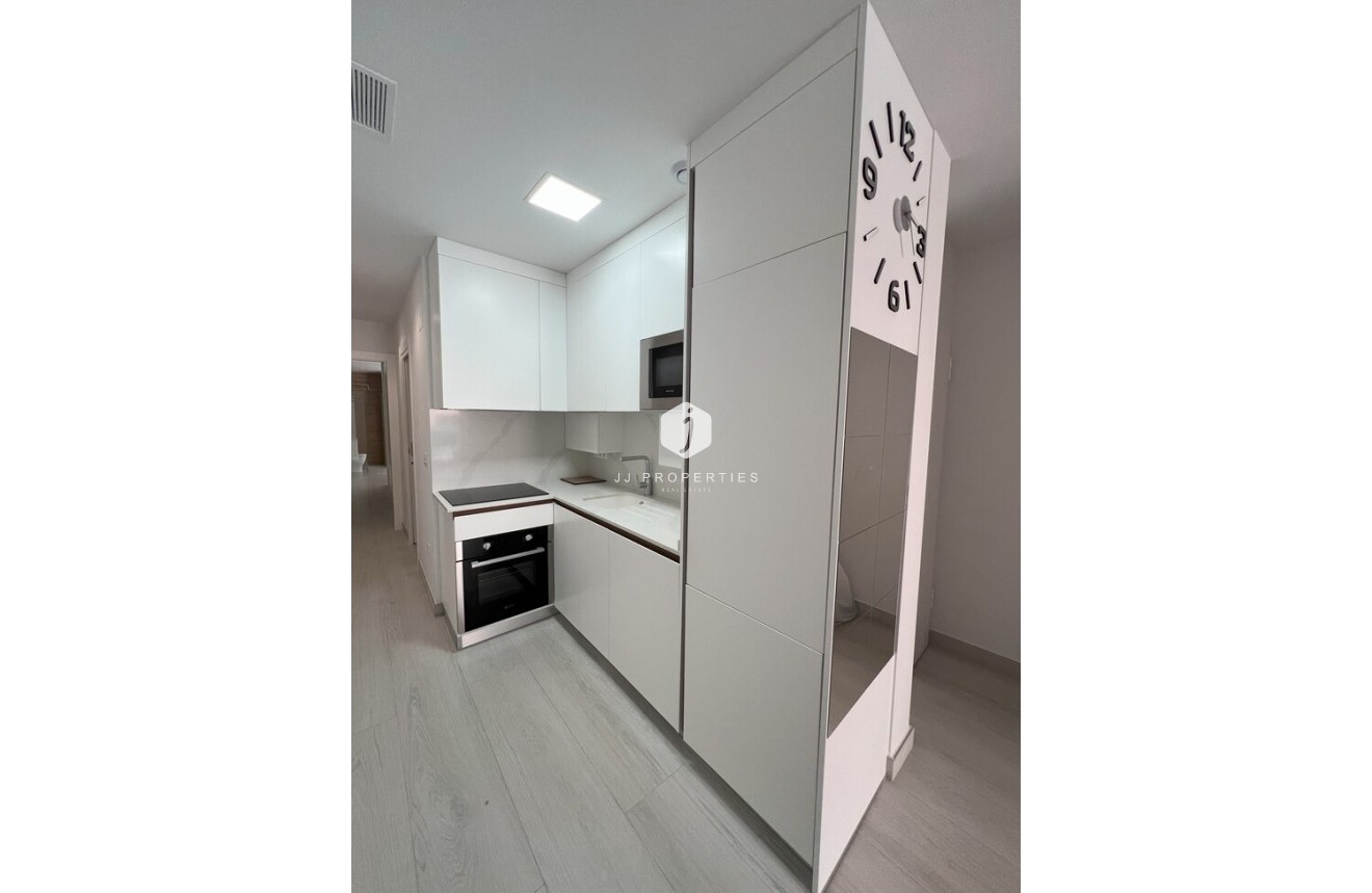 Tweedehands - Appartement / flat -
Torrevieja - Playa del Cura