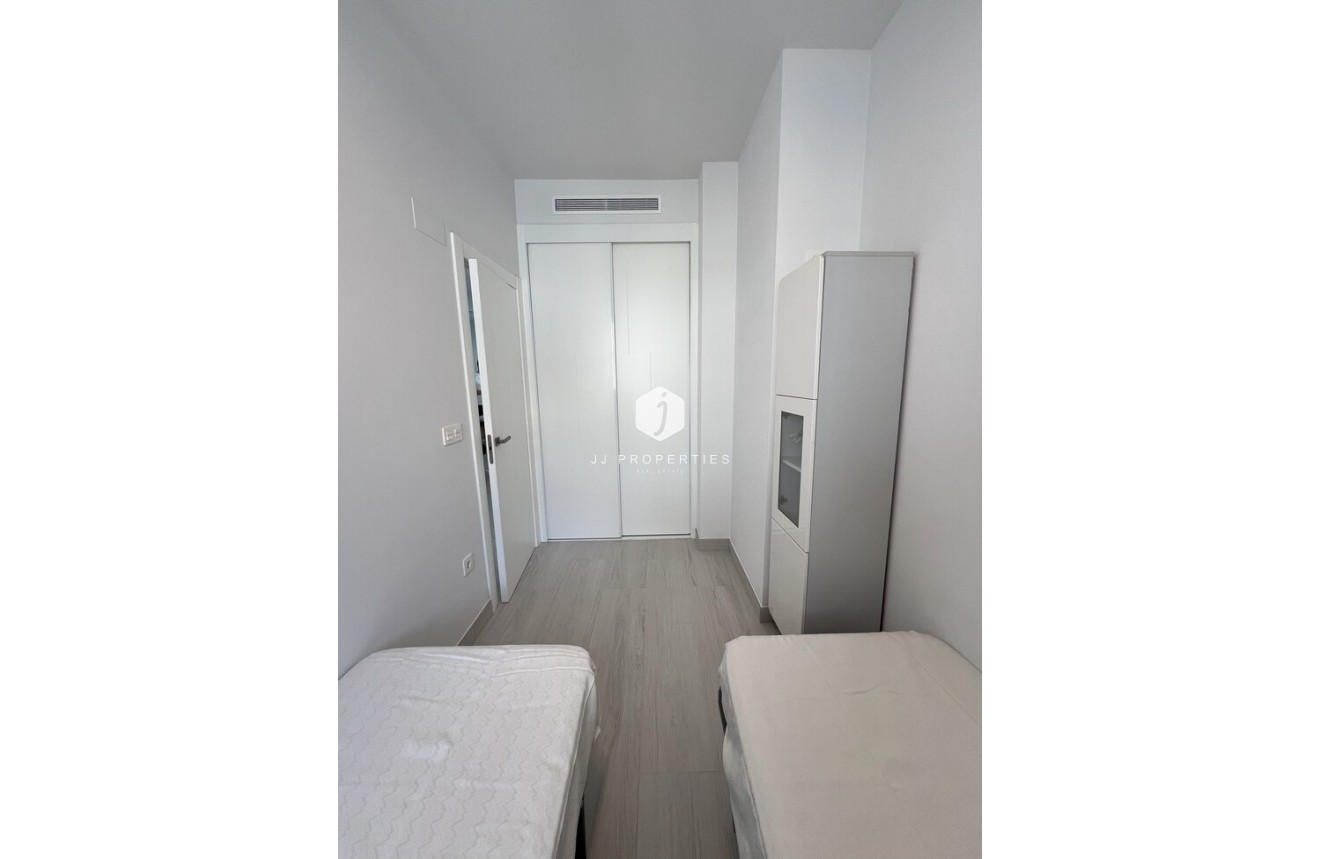 Tweedehands - Appartement / flat -
Torrevieja - Playa del Cura