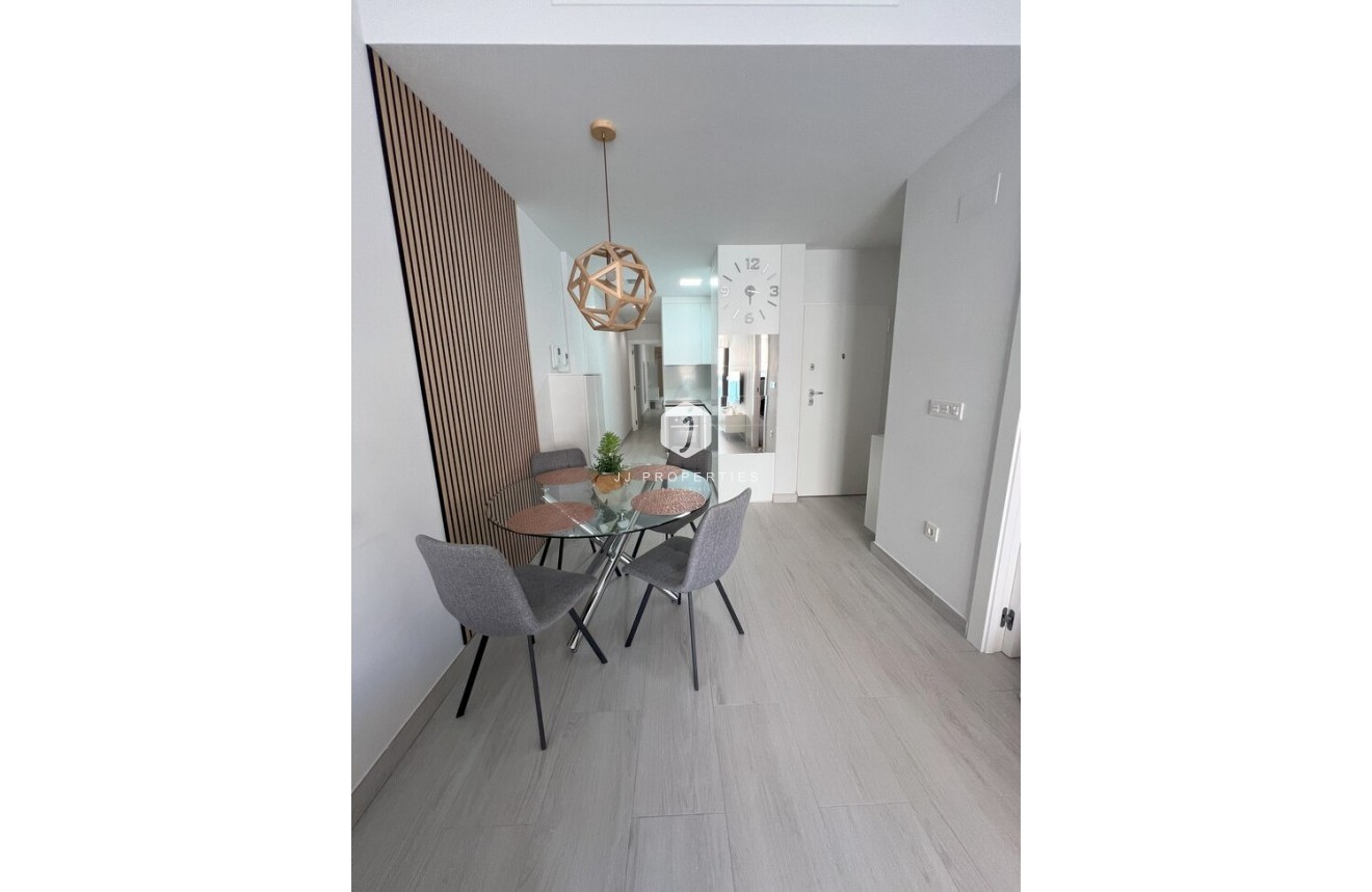 Tweedehands - Appartement / flat -
Torrevieja - Playa del Cura