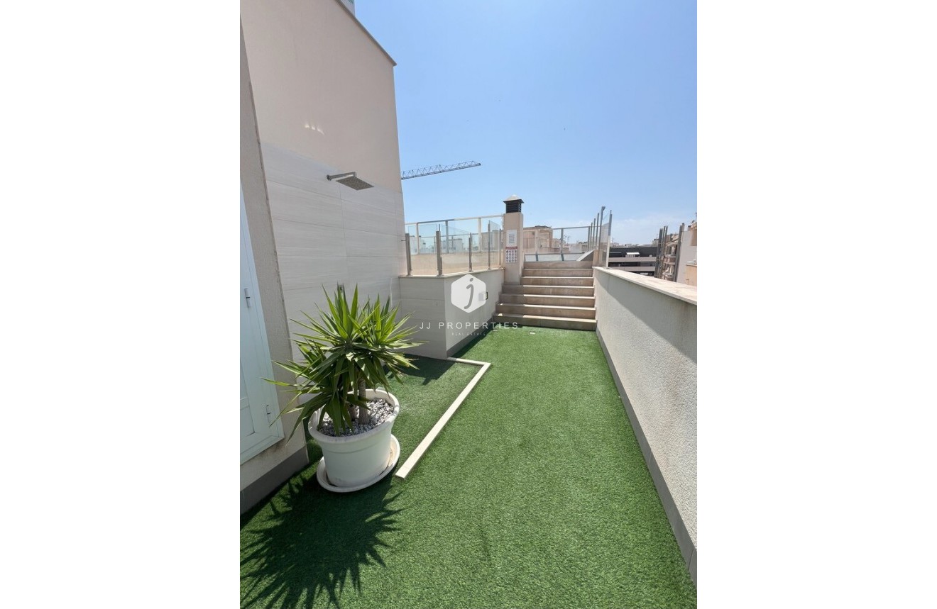 Tweedehands - Appartement / flat -
Torrevieja - Playa del Cura