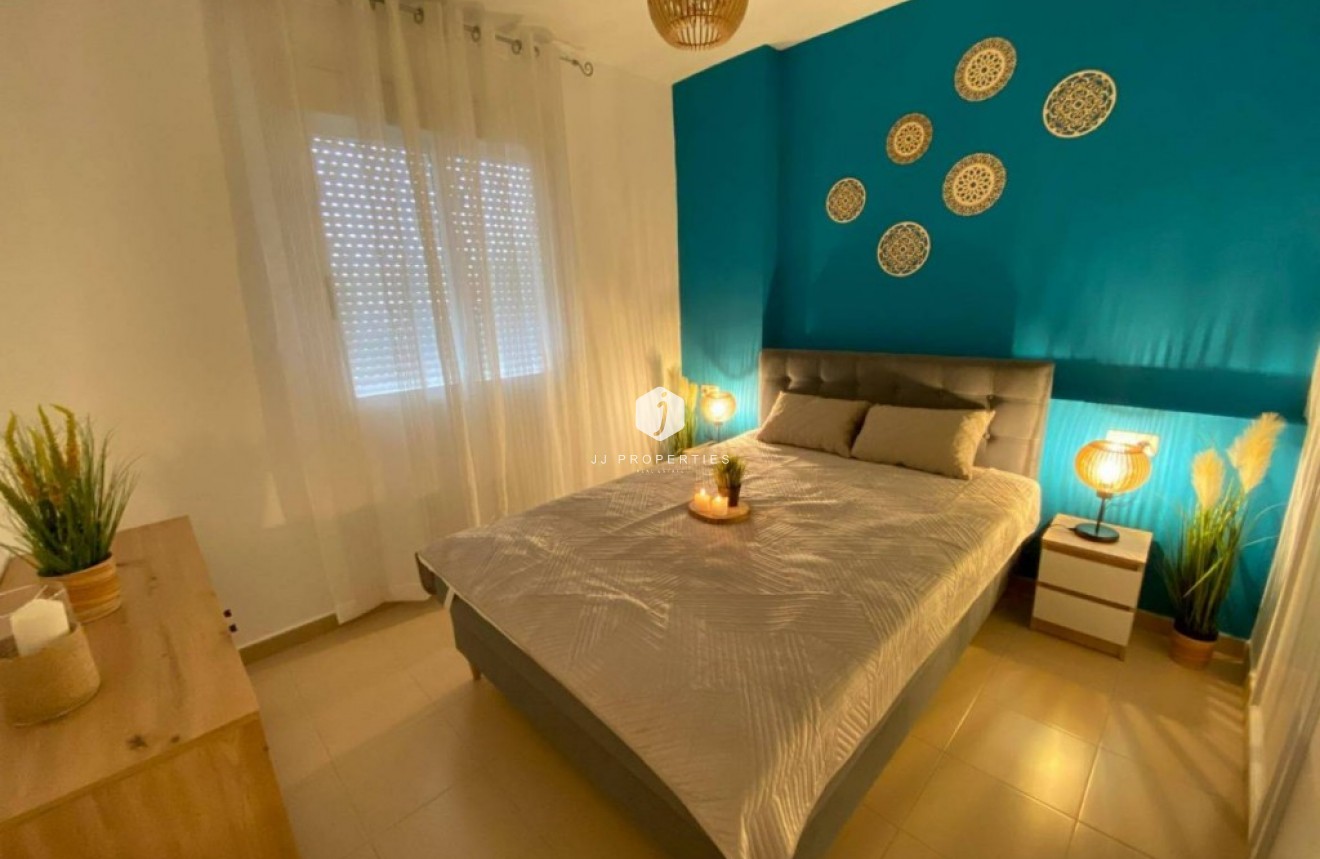 Tweedehands - Appartement / flat -
Playa De Los Naufragos - Costa Blanca