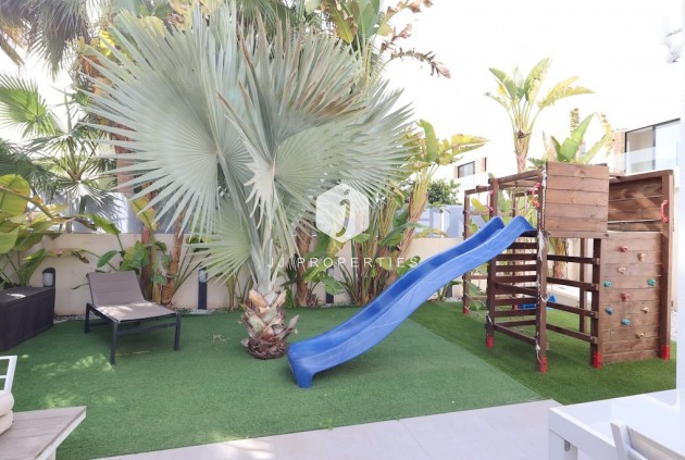 Tweedehands - Villa -
Ciudad Quesada - Costa Blanca