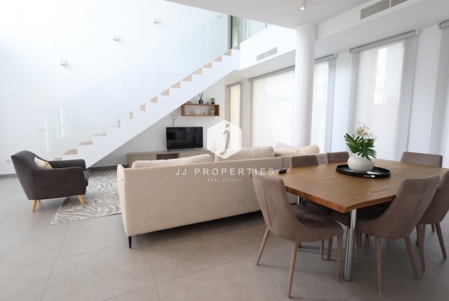 Tweedehands - Villa -
Ciudad Quesada - Costa Blanca