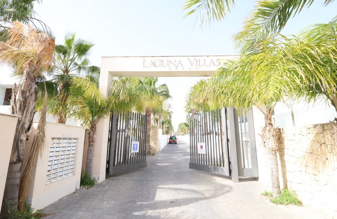 Tweedehands - Villa -
Ciudad Quesada - Costa Blanca