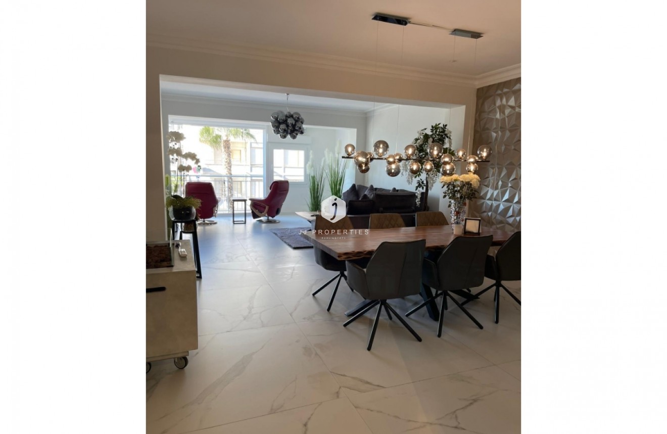 D'occasion - Appartement -
Torrevieja - Costa Blanca