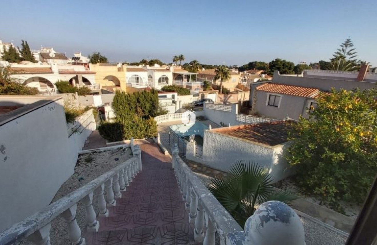 Tweedehands - Villa -
Torrevieja - Costa Blanca