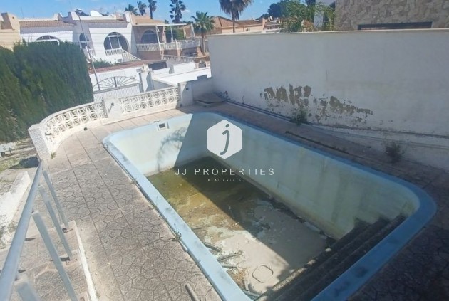 Tweedehands - Villa -
Torrevieja - Costa Blanca