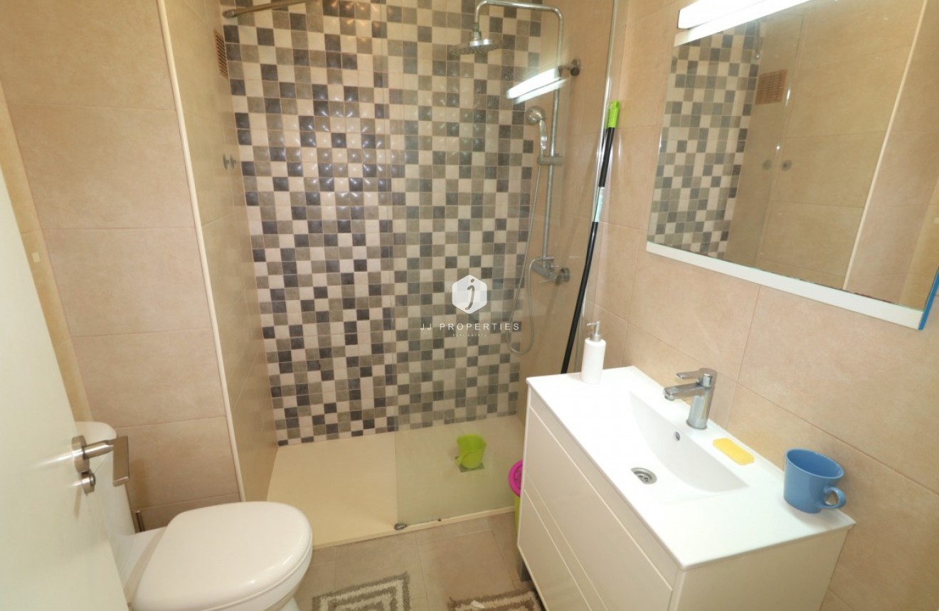 Tweedehands - Appartement / flat -
Playa del Cura - Costa Blanca