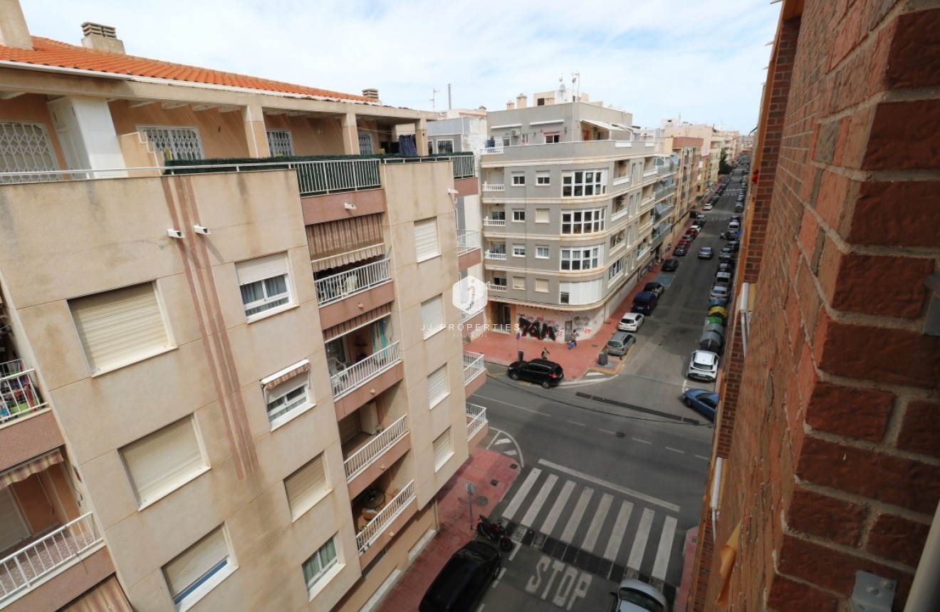 Tweedehands - Appartement / flat -
Playa del Cura - Costa Blanca