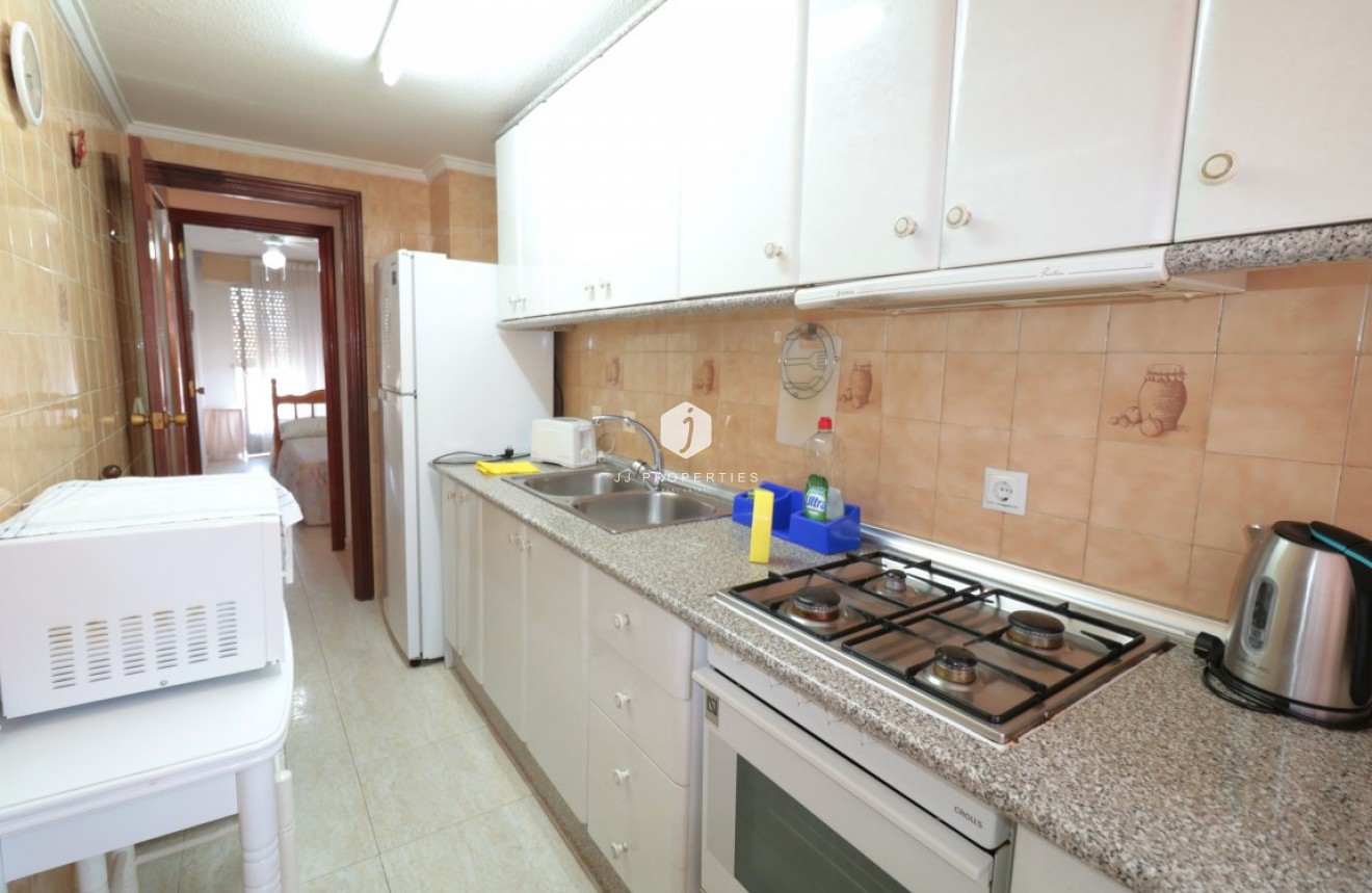 Tweedehands - Appartement / flat -
Playa Del Acequion - Costa Blanca
