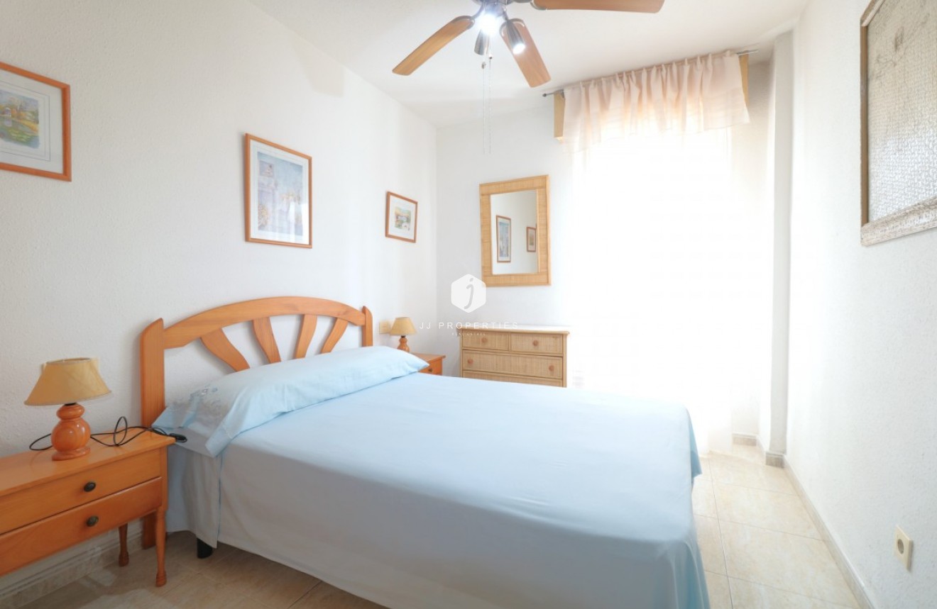 Tweedehands - Appartement / flat -
Playa Del Acequion - Costa Blanca