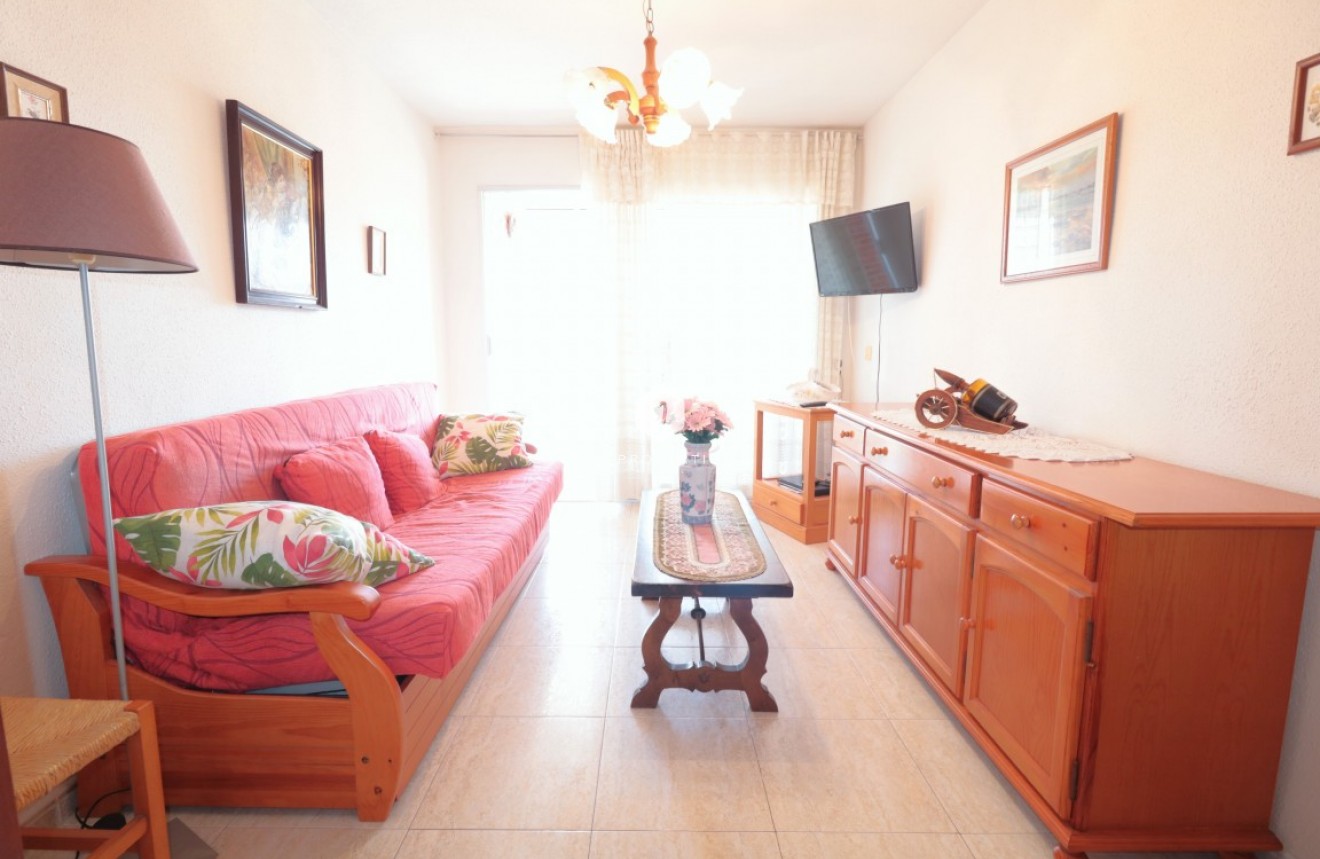 Tweedehands - Appartement / flat -
Playa Del Acequion - Costa Blanca