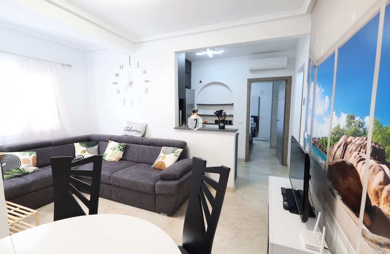 Tweedehands - Appartement / flat -
Playa Del Acequion - Costa Blanca