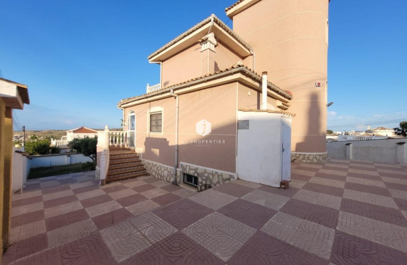 Tweedehands - Villa -
Ciudad Quesada - Costa Blanca