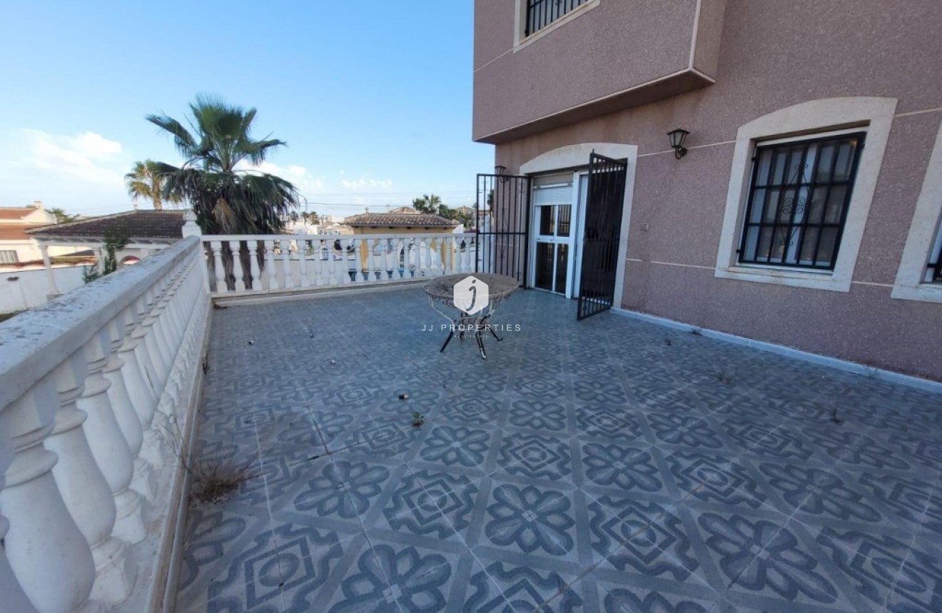 Tweedehands - Villa -
Ciudad Quesada - Costa Blanca