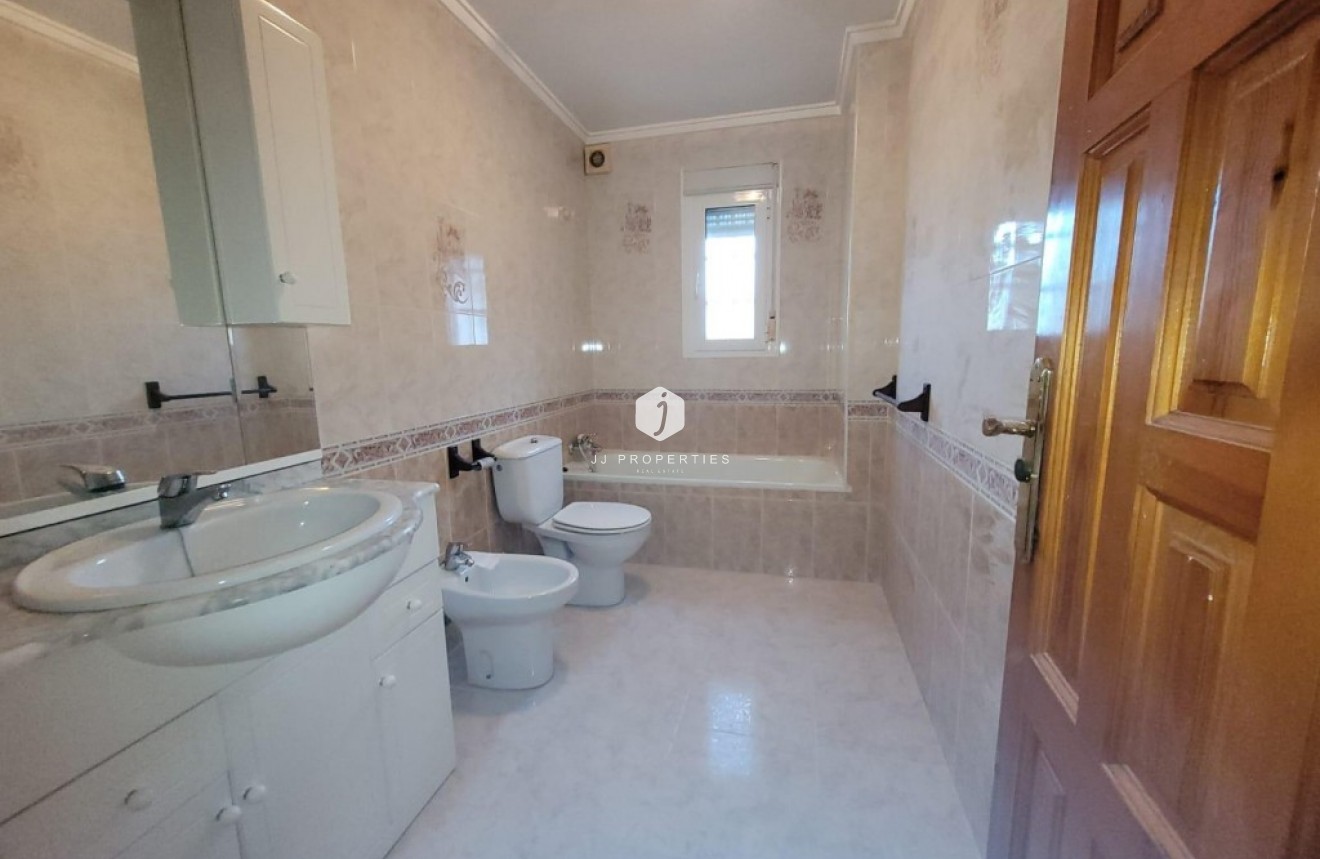 Tweedehands - Villa -
Ciudad Quesada - Costa Blanca