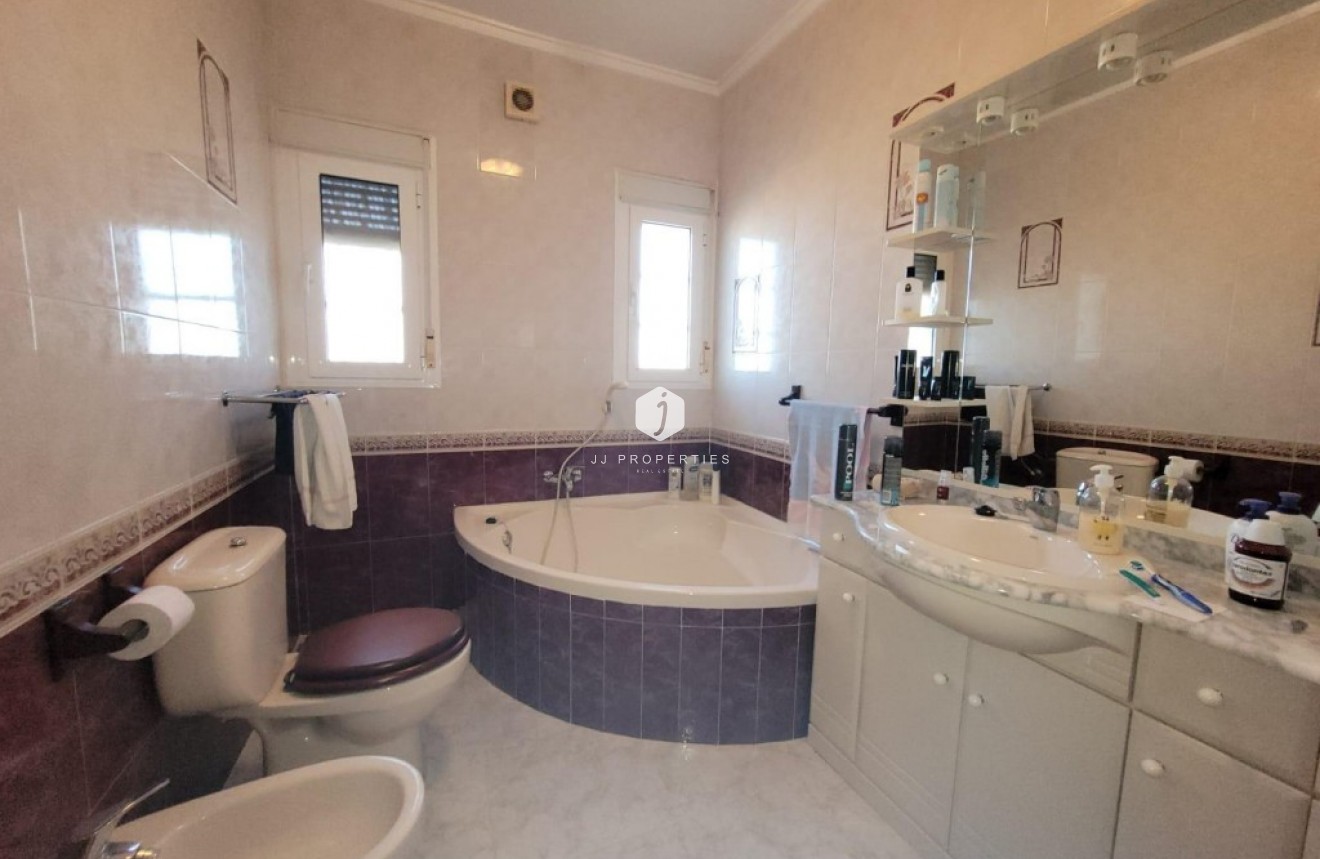 Tweedehands - Villa -
Ciudad Quesada - Costa Blanca