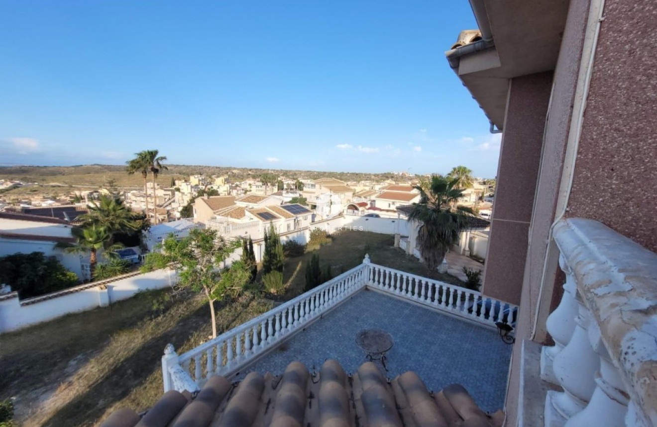 Tweedehands - Villa -
Ciudad Quesada - Costa Blanca