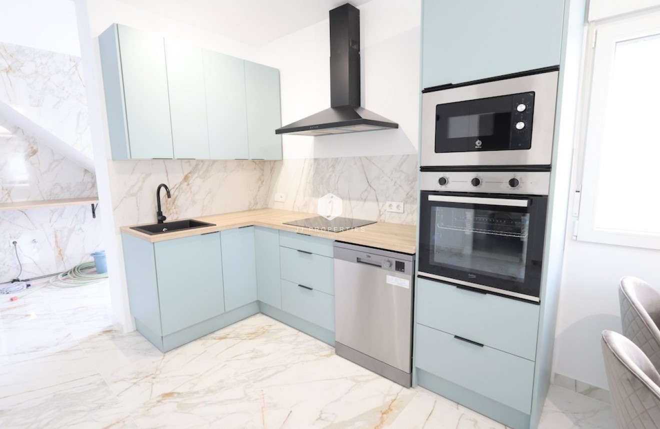 Z drugiej ręki - Szalet -
El Chaparral - Inland