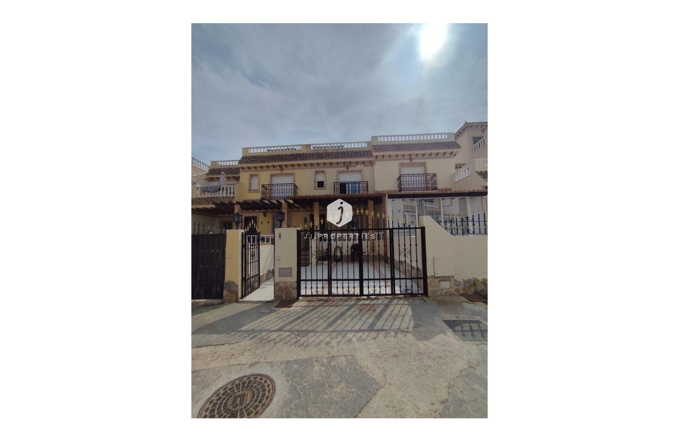 Tweedehands - Chalet -
Orihuela Costa - Costa Blanca