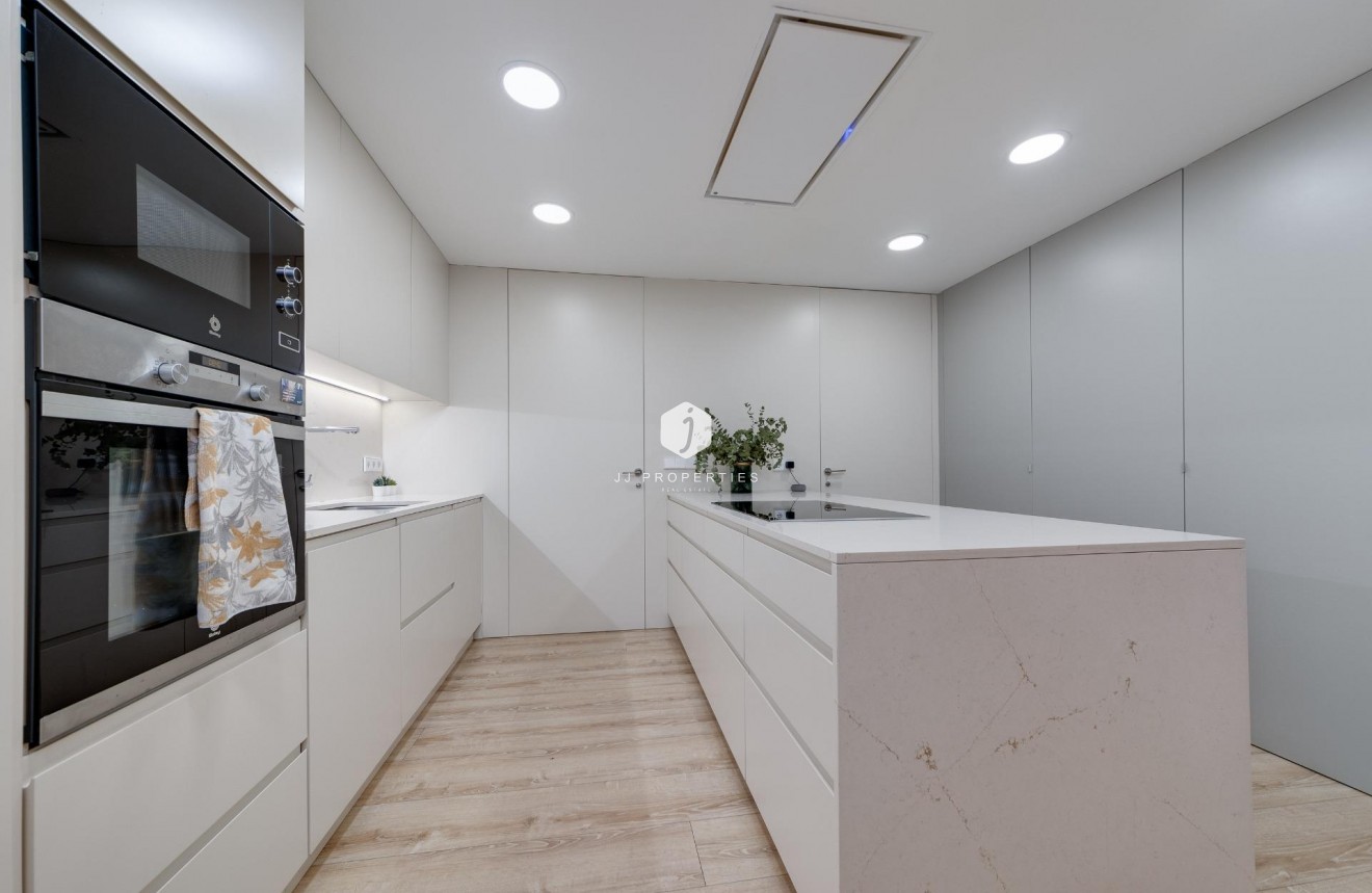 Tweedehands - Appartement / flat -
Torrevieja - Playa del Cura