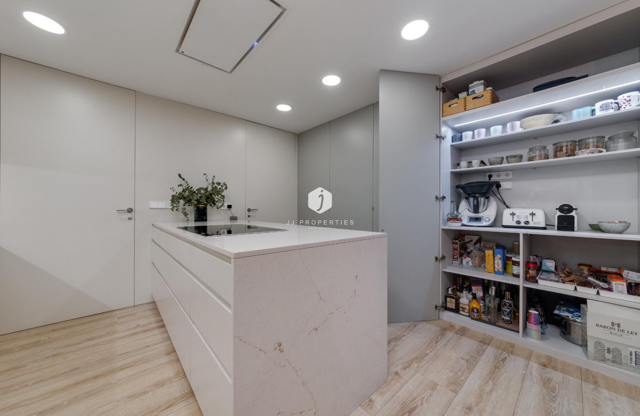 Tweedehands - Appartement / flat -
Torrevieja - Playa del Cura