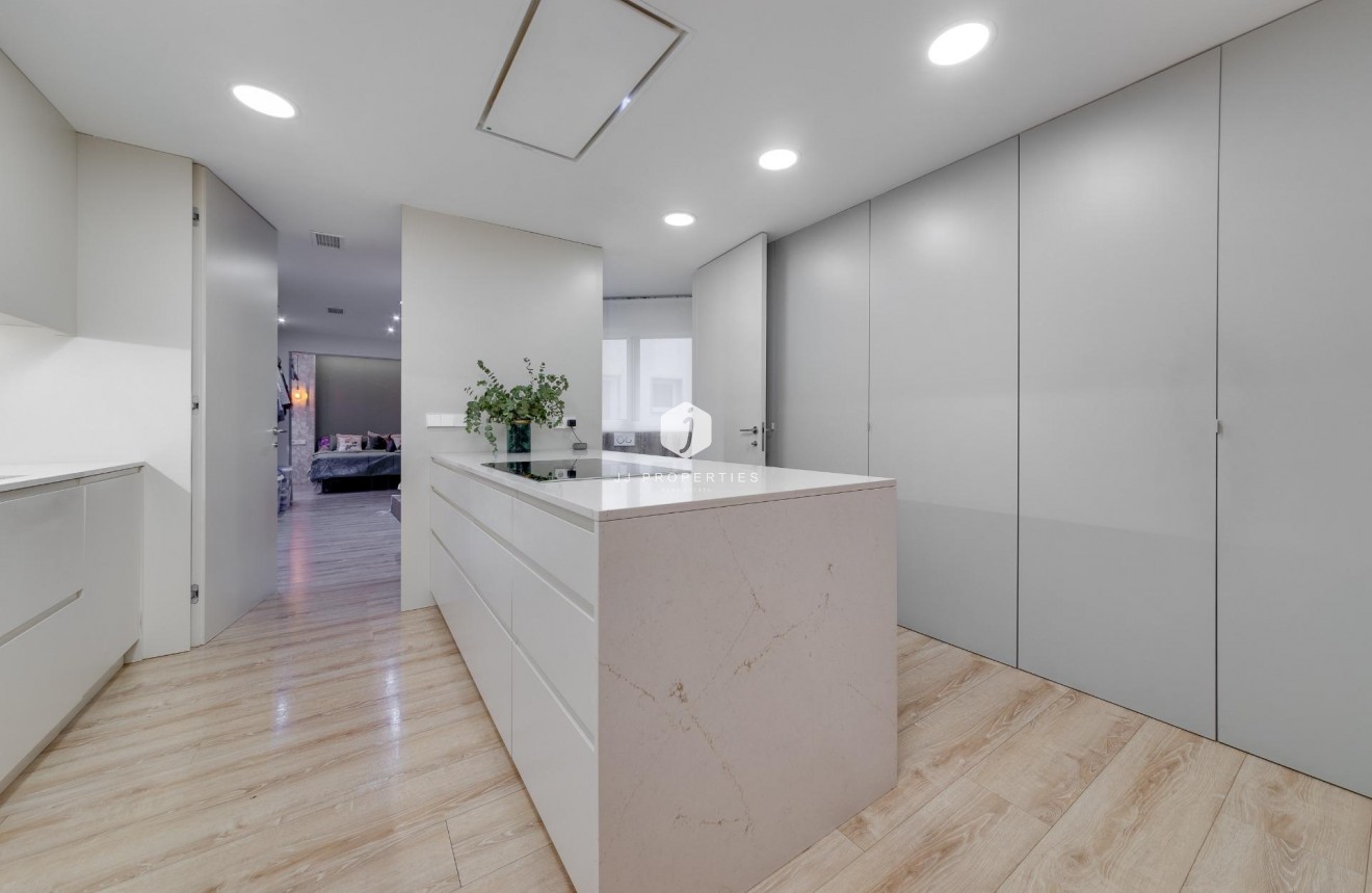 Tweedehands - Appartement / flat -
Torrevieja - Playa del Cura