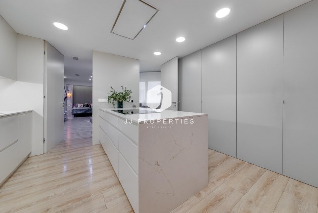 Tweedehands - Appartement / flat -
Torrevieja - Playa del Cura