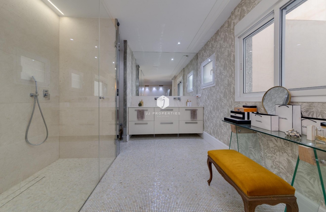 Tweedehands - Appartement / flat -
Torrevieja - Playa del Cura