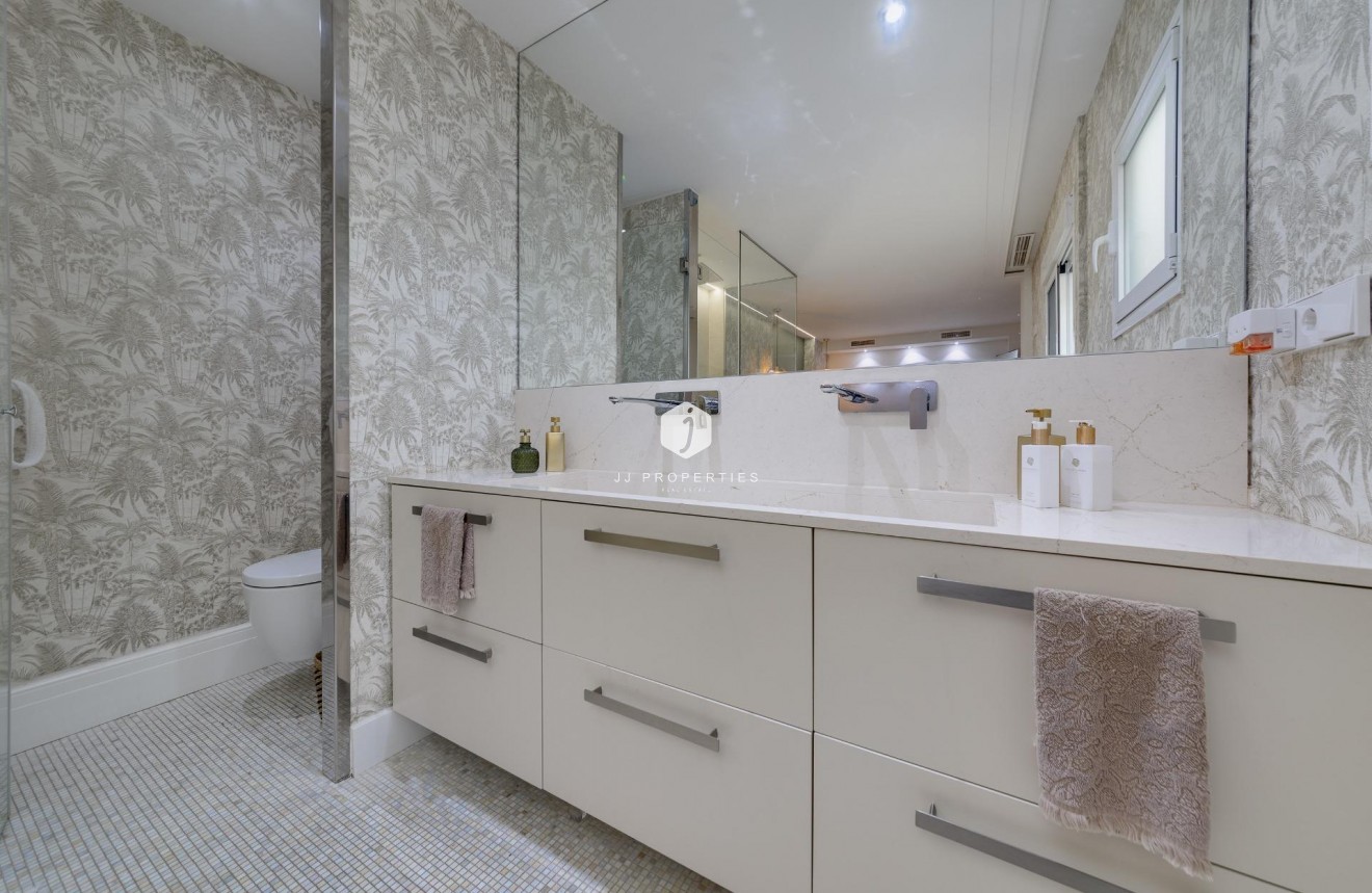 Tweedehands - Appartement / flat -
Torrevieja - Playa del Cura