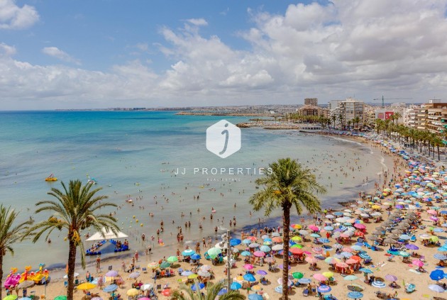Z drugiej ręki - Mieszkanie w bloku -
Torrevieja - Estacion de autobuses