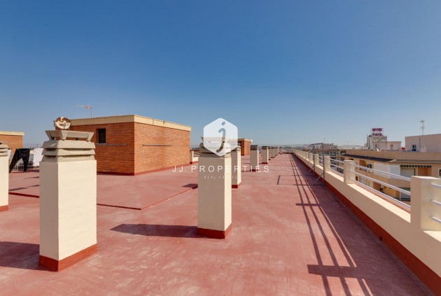 Z drugiej ręki - Mieszkanie w bloku -
Torrevieja - Playa de los Naufragos