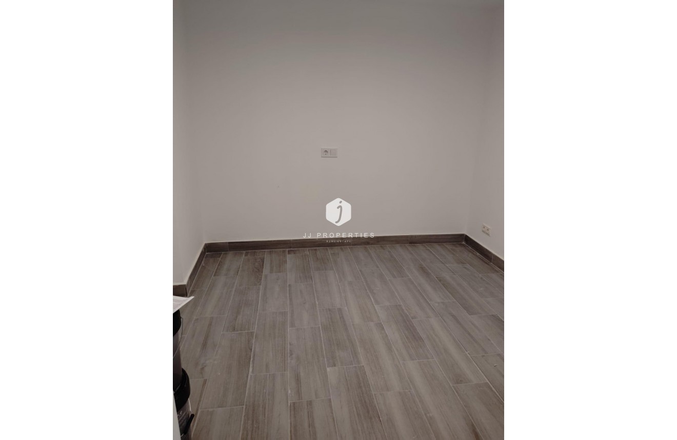 D'occasion - Appartement -
Torrevieja - Centro