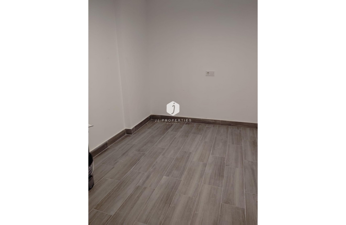 D'occasion - Appartement -
Torrevieja - Centro