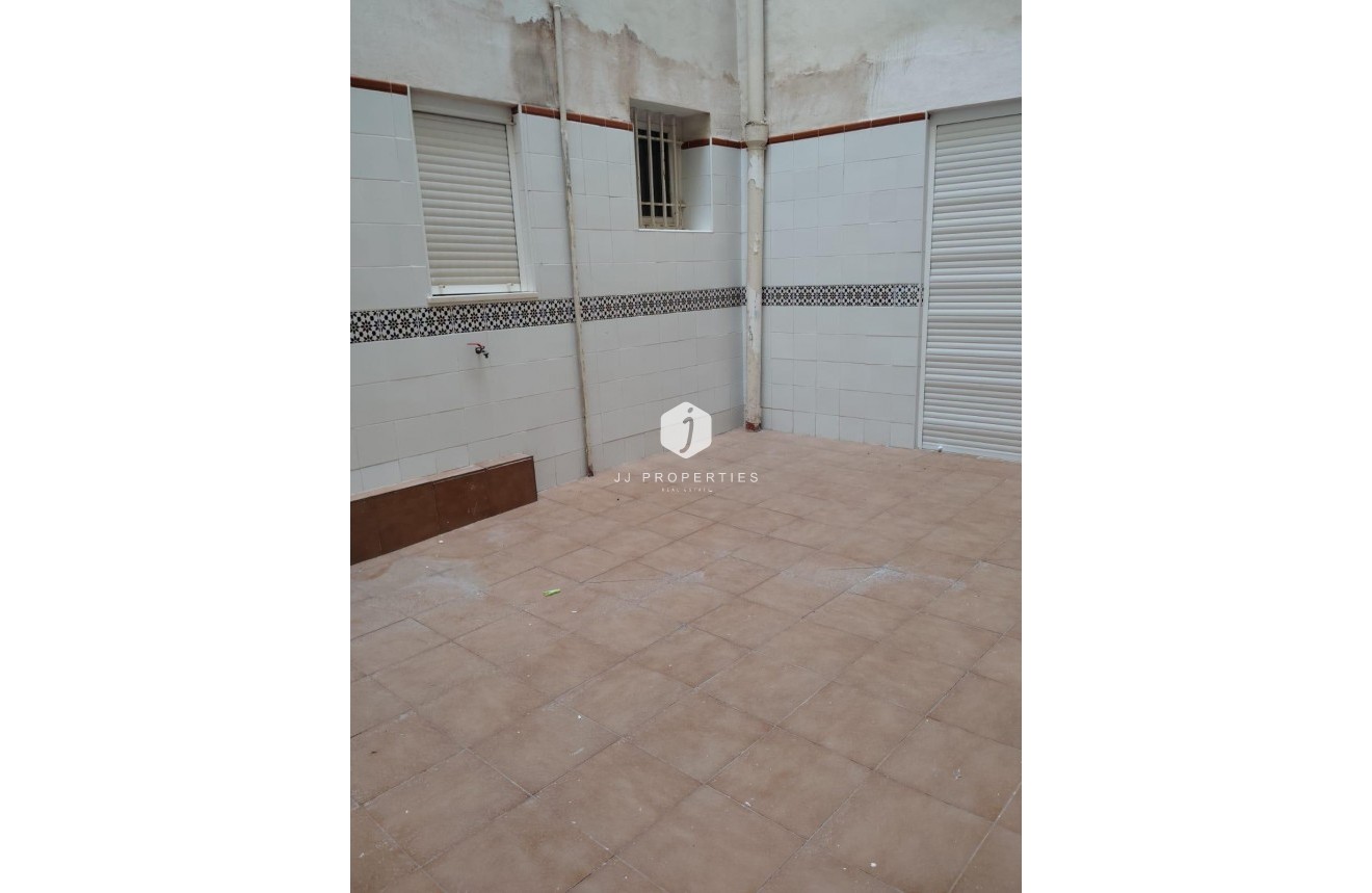 D'occasion - Appartement -
Torrevieja - Centro