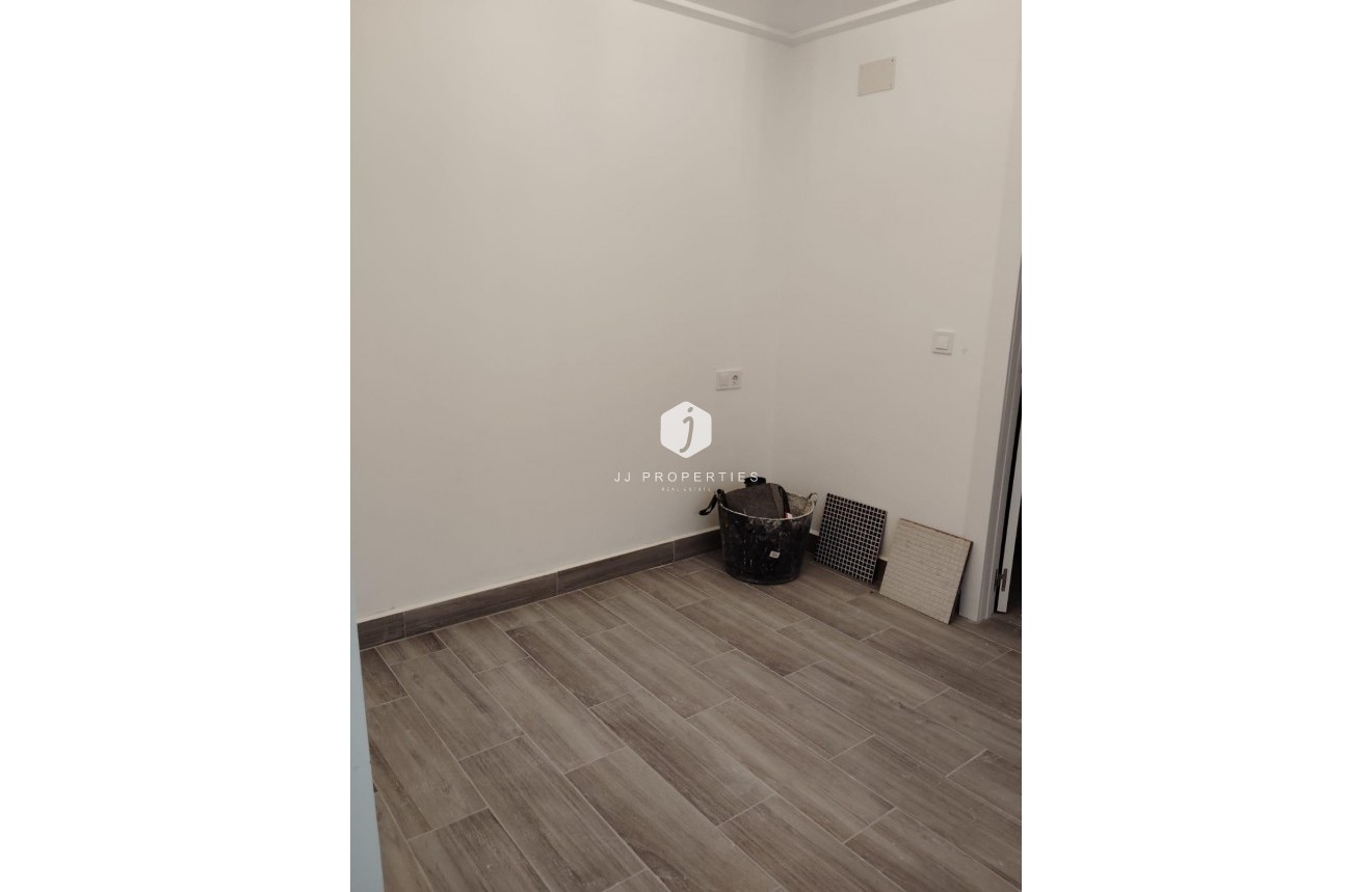 D'occasion - Appartement -
Torrevieja - Centro