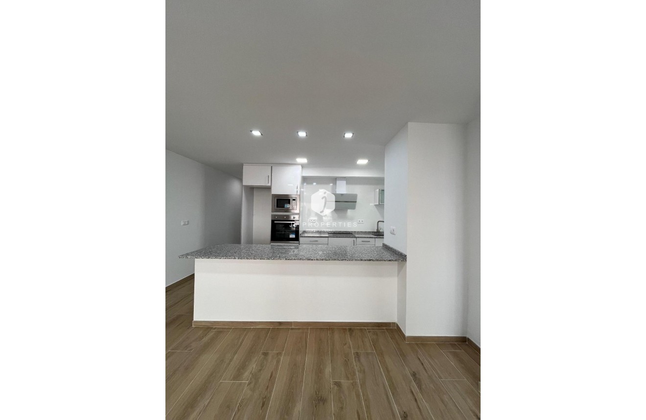 Tweedehands - Appartement / flat -
Torrevieja - La Mata