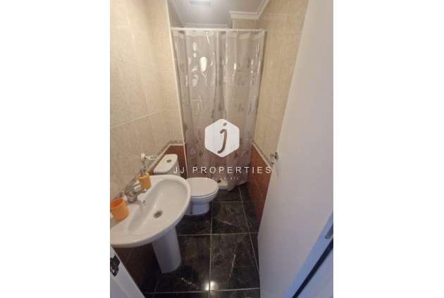 Tweedehands - Appartement / flat -
Torrevieja - Centro - Muelle Pesquero