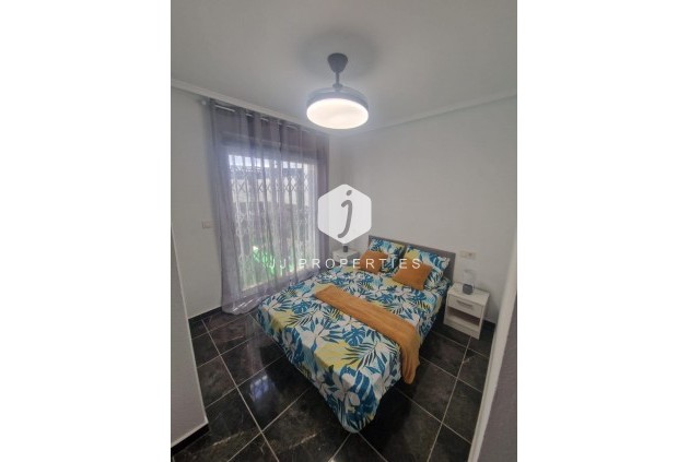 Tweedehands - Appartement / flat -
Torrevieja - Centro - Muelle Pesquero