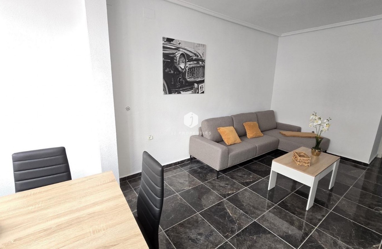Tweedehands - Appartement / flat -
Torrevieja - Centro - Muelle Pesquero