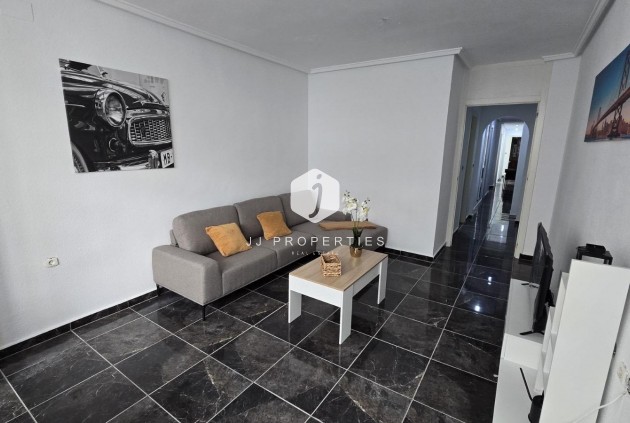 Tweedehands - Appartement / flat -
Torrevieja - Centro - Muelle Pesquero